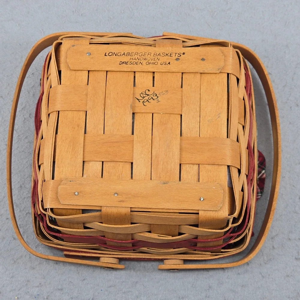 Longaberger Christmas Collection‎ 1993 Edition Bayberry Basket Liner Protector